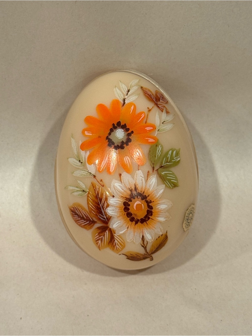Vintage WESTMORELAND Handpainted Daisy Milk Glass Footed Peach Egg Trinket Box